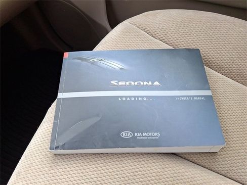 Used 2008 Kia Sedona EX image 25