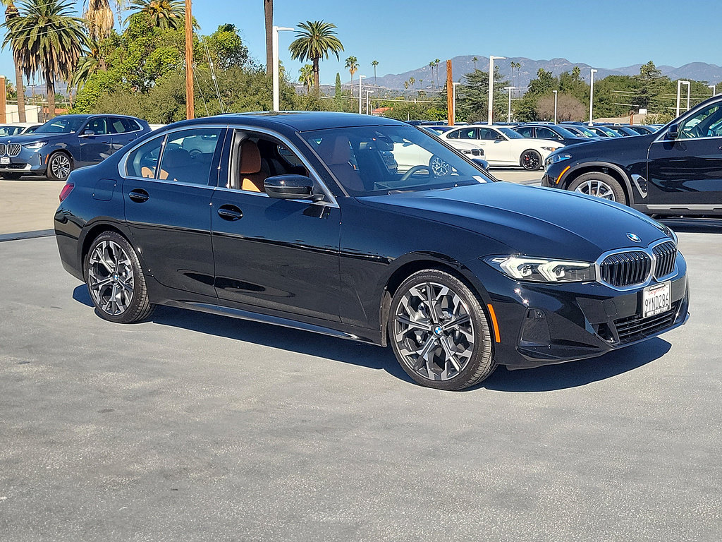 Used 2026 BMW 330i Sedan w/ Premium Package RWD image 4