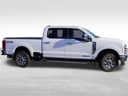 Certified 2023 Ford F350 Lariat w/ Chrome Package image 4