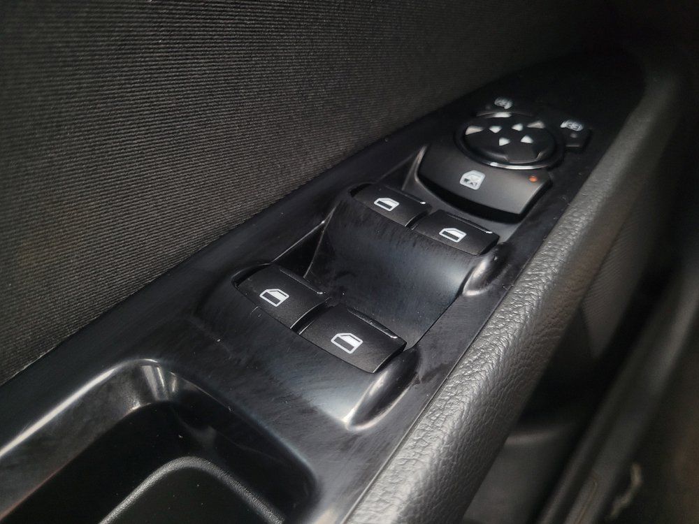 Used 2016 Ford Fusion SE FWD image 27