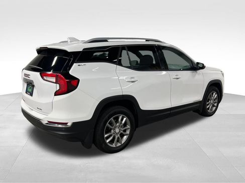 Certified 2023 GMC Terrain SLT w/ Infotainment Package II AWD/4WD image 9