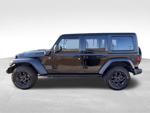 Used 2023 Jeep Wrangler Unlimited w/ Cold Weather Group AWD/4WD image 9