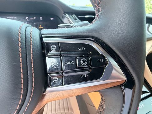 Used 2024 Jeep Grand Cherokee L Summit AWD/4WD image 16