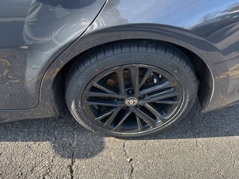 Used 2025 Toyota Camry SE image 7