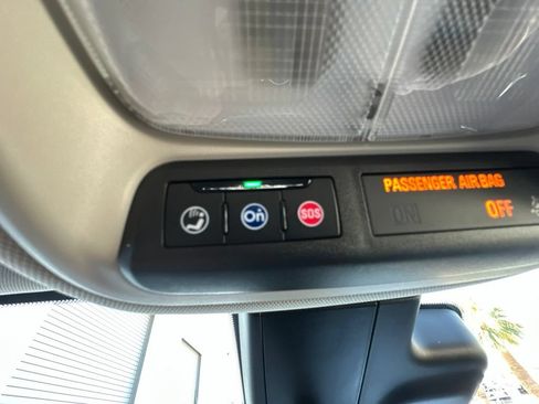 Used 2024 Buick Encore GX Sport Touring FWD image 30