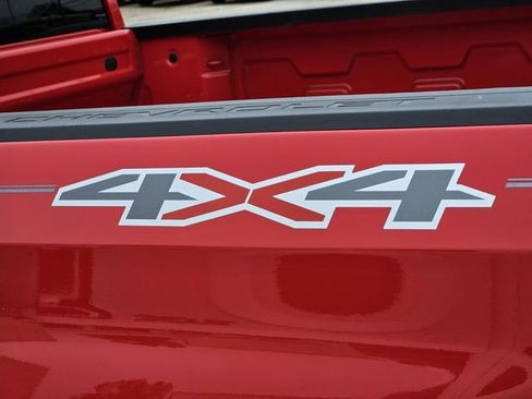 Used 2022 Chevrolet Silverado 1500 LT image 8