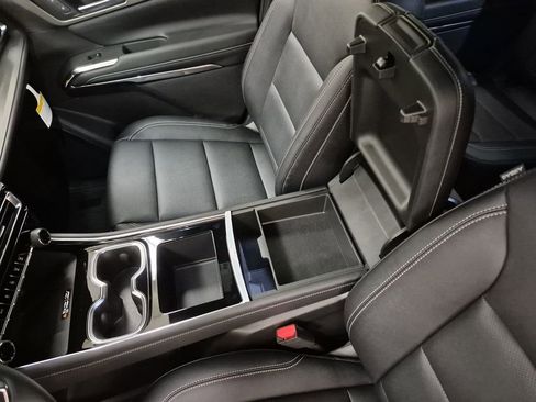 New 2026 Chevrolet Traverse LT w/ Midnight/Sport Edition image 36