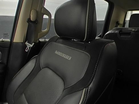 Used 2019 RAM 1500 Laramie AWD/4WD image 9