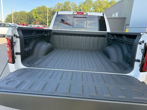 New 2026 RAM 1500 Big Horn AWD/4WD image 18