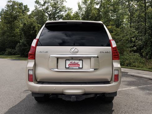 Used 2010 Lexus GX 460 w/ Comfort Plus Pkg AWD/4WD image 3