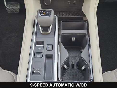 New 2025 Nissan Pathfinder SV w/ Black Appearance Package image 24