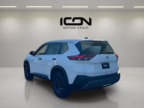 Used 2022 Nissan Rogue S FWD image 3
