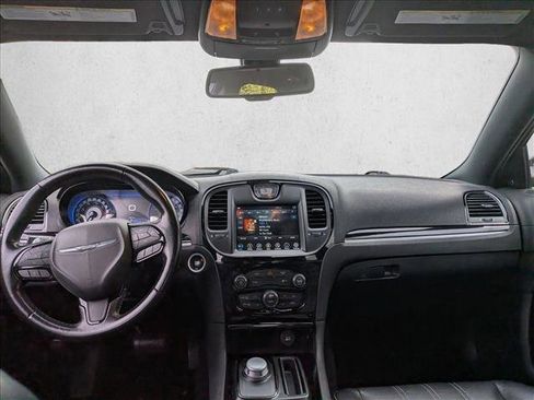 Used 2019 Chrysler 300 S image 15