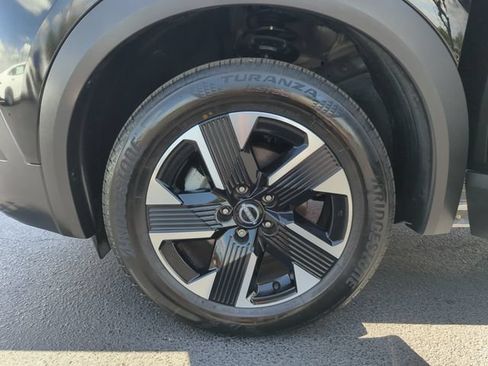 Certified 2025 Nissan Kicks SV w/ SV Premium Package AWD/4WD image 46