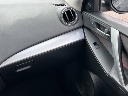 Used 2013 MAZDA MAZDA3 Touring FWD image 17
