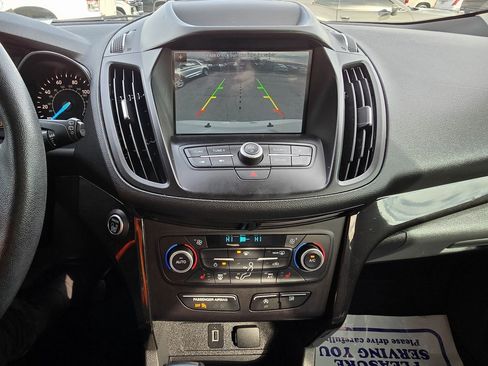 Used 2019 Ford Escape SE image 14