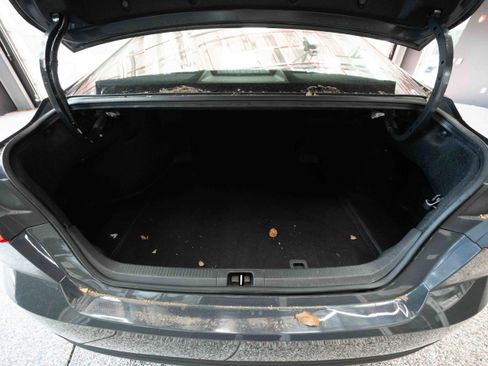 Used 2025 Toyota Camry LE image 27