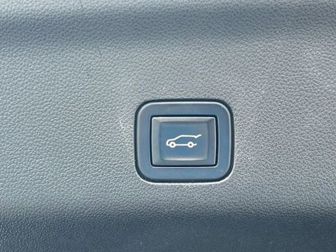 Used 2023 GMC Yukon Denali Ultimate image 14