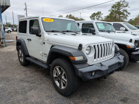 Used 2020 Jeep Wrangler Sport image 2