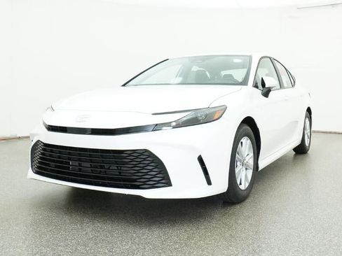 New 2026 Toyota Camry LE FWD image 32