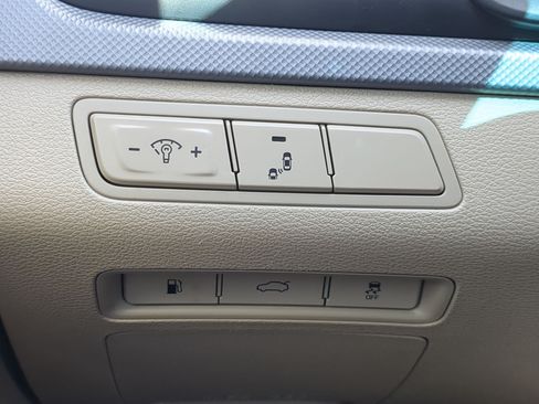 Used 2018 Hyundai Sonata SE FWD image 16