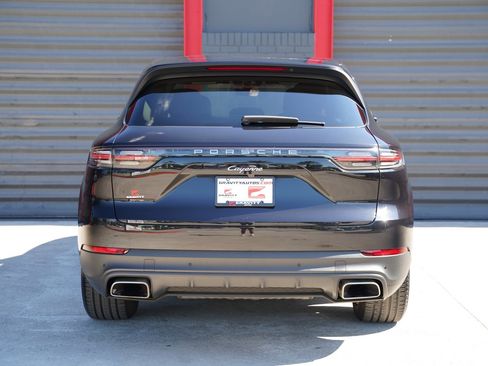 Used 2019 Porsche Cayenne image 2