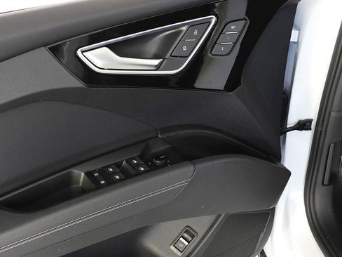 Used 2023 Audi Q4 e-tron Premium Plus w/ Premium Plus image 12