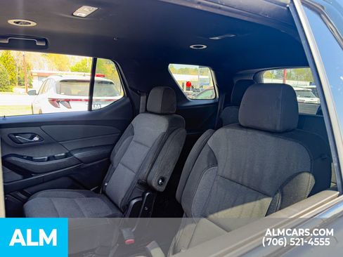 Used 2023 Chevrolet Traverse LT FWD image 12