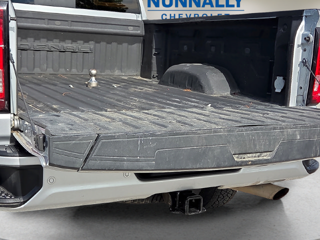 Used 2022 GMC Sierra 2500 Denali AWD/4WD image 11