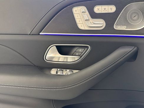 New 2026 Mercedes-Benz Maybach GLS 600 4MATIC image 12