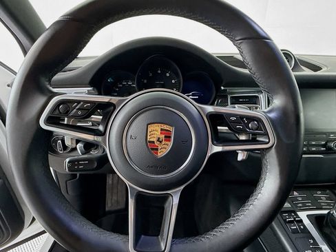 Certified 2018 Porsche Macan Sport Edition AWD/4WD image 12