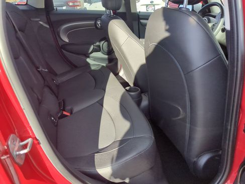 Used 2024 MINI Cooper 4-Door Hardtop image 33