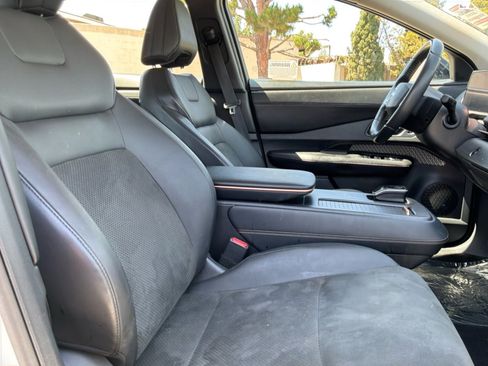 Used 2024 Nissan Ariya AWD image 21