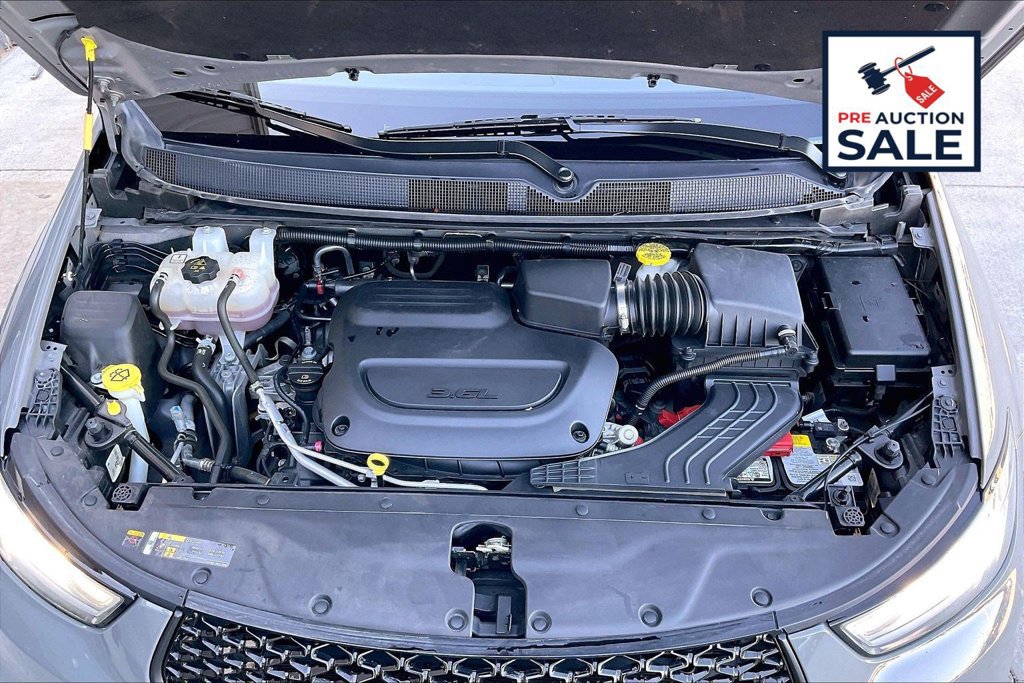 Used 2025 Chrysler Pacifica Limited FWD image 10
