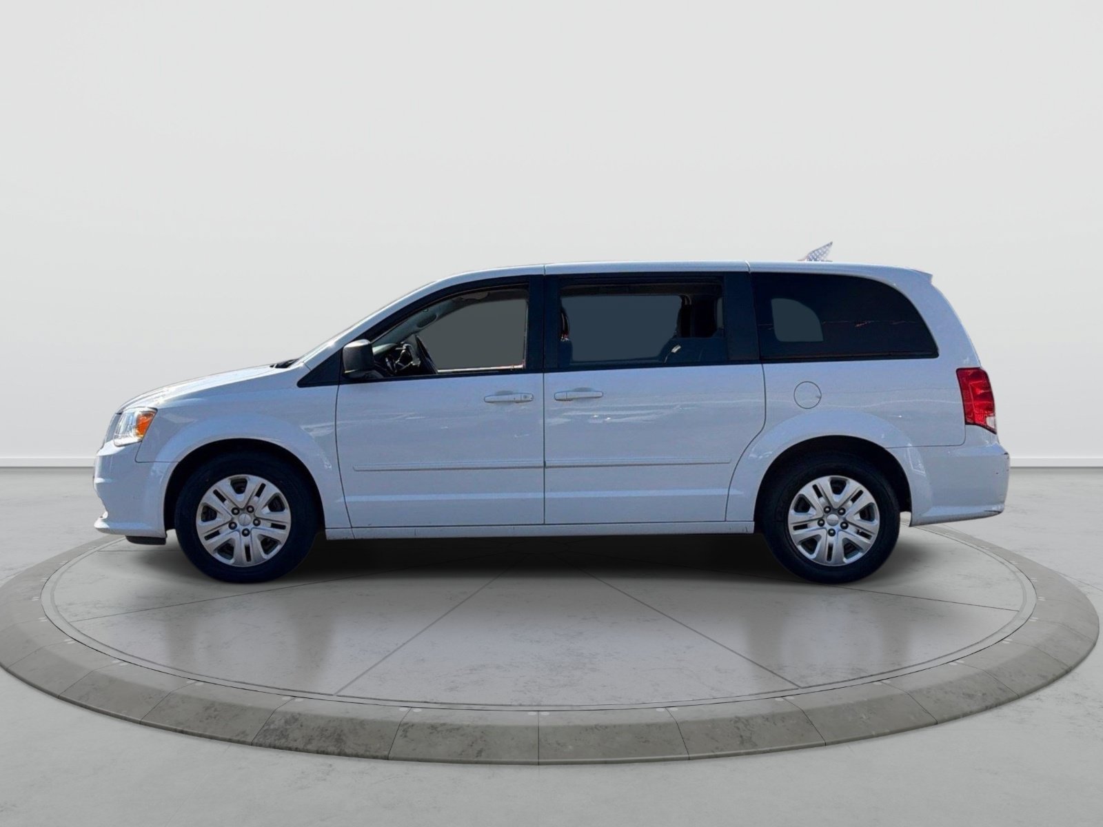 Used 2017 Dodge Grand Caravan SE w/ Power Window Group FWD image 4