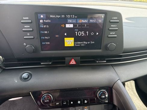 Used 2025 Hyundai Elantra Sport image 5