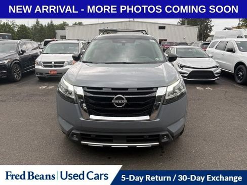 Used 2022 Nissan Pathfinder SL w/ SL Premium Package AWD/4WD image 2