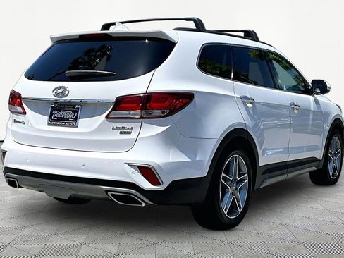 Used 2017 Hyundai Santa Fe Limited FWD image 2