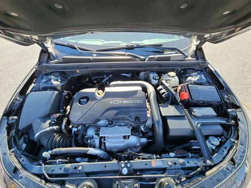 Used 2017 Chevrolet Malibu LT image 21