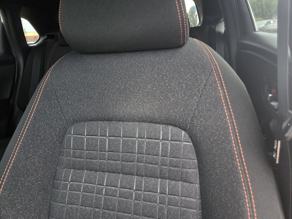 Certified 2025 Honda HR-V Sport image 14