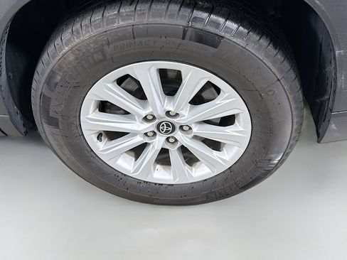 Used 2024 Toyota Grand Highlander AWD image 29