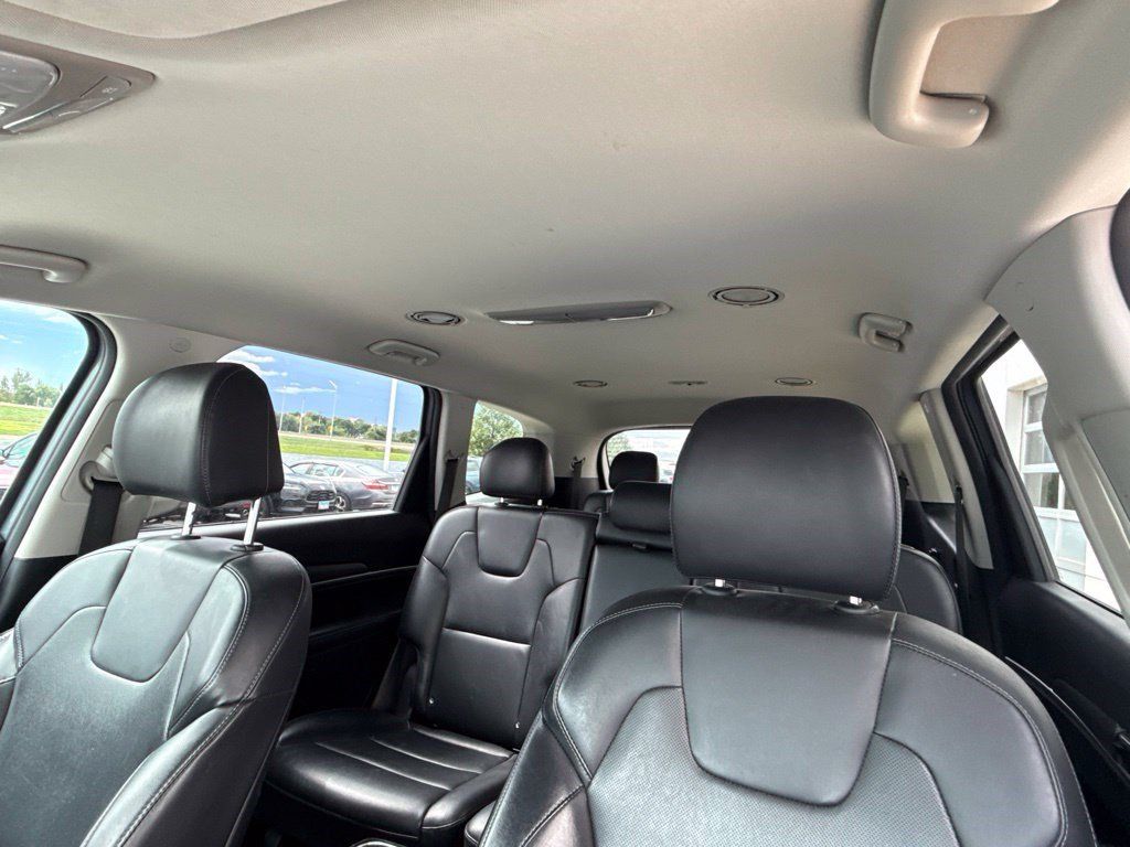 Used 2022 Kia Telluride LX AWD/4WD image 10