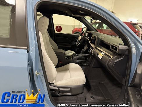 New 2026 Toyota 4Runner SR5 AWD/4WD image 36