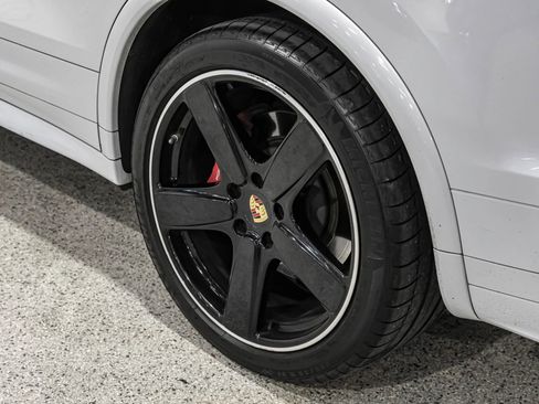 Used 2016 Porsche Cayenne GTS image 77