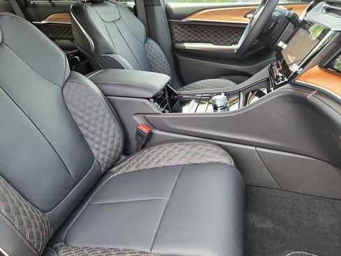 New 2026 Jeep Grand Cherokee L Summit w/ Advanced Protech Group IV AWD/4WD image 9