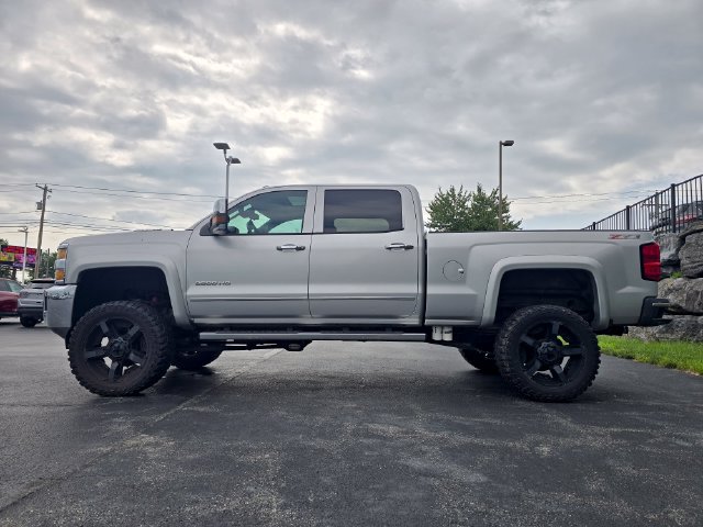 Used 2015 Chevrolet Silverado 2500 LTZ w/ Duramax Plus Package AWD/4WD image 6