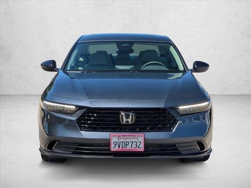 Used 2025 Honda Accord SE image 2
