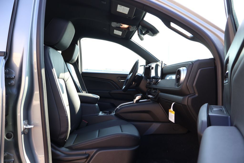 New 2026 Chevrolet Colorado LT w/ LT Convenience Package AWD/4WD image 42