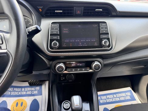 Used 2018 Nissan Kicks SV FWD image 24