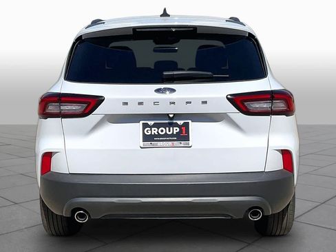 Used 2025 Ford Escape ST-Line FWD image 5